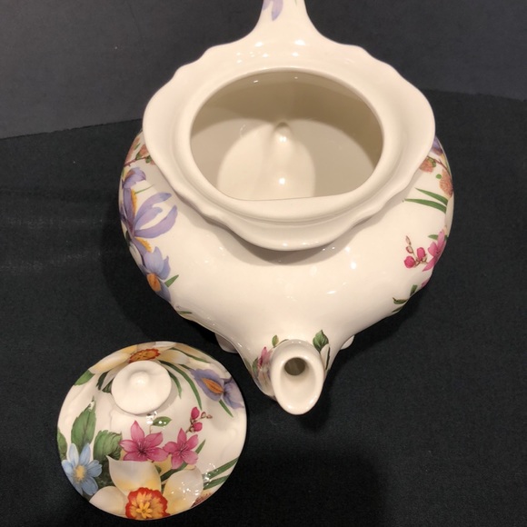 VTG Sadler Spring Floral Teapot Iris Narcissus Wildflowers Made in England EUC ! - Picture 9 of 14